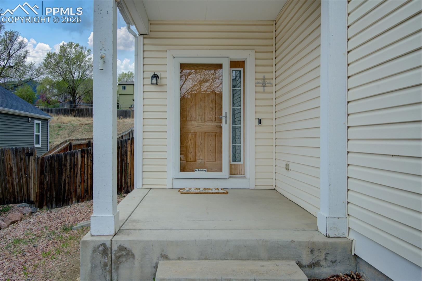 Listing photo 4 for 7533 Sistine Lane