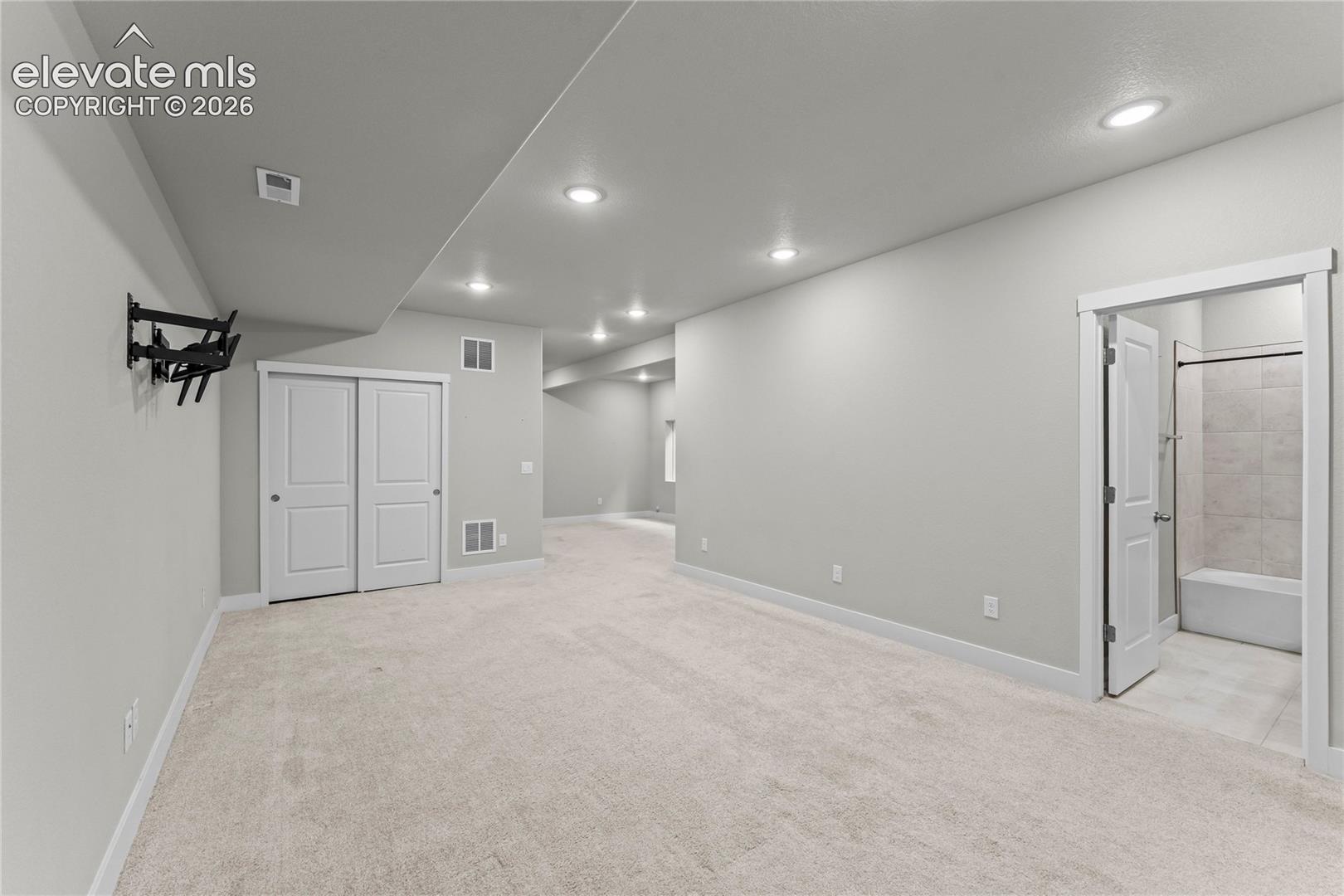 Listing photo 15 for 7815 Ochre View