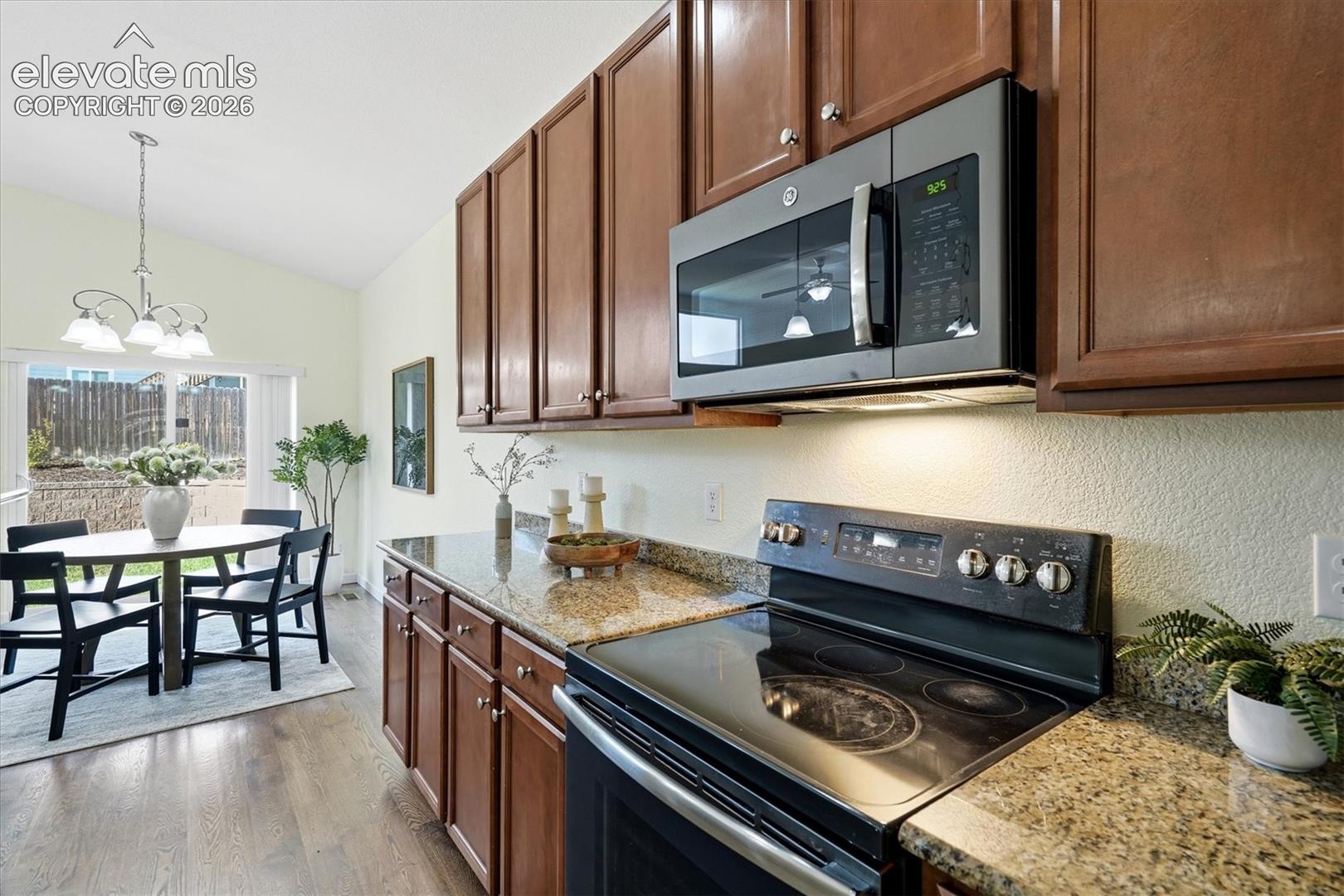 Listing photo 12 for 7384 Bonterra Lane