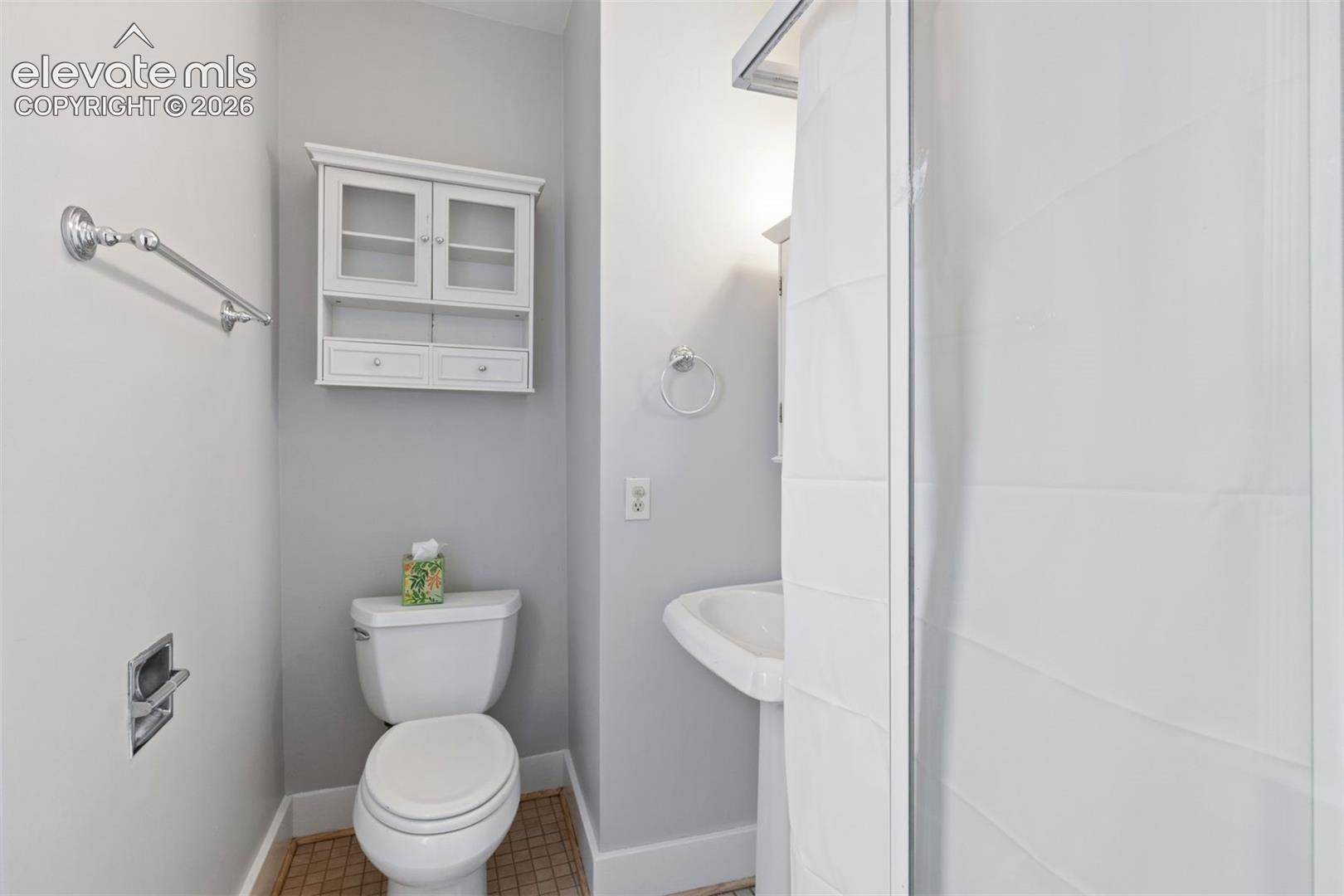 Listing photo 16 for 2309 N Nevada Avenue