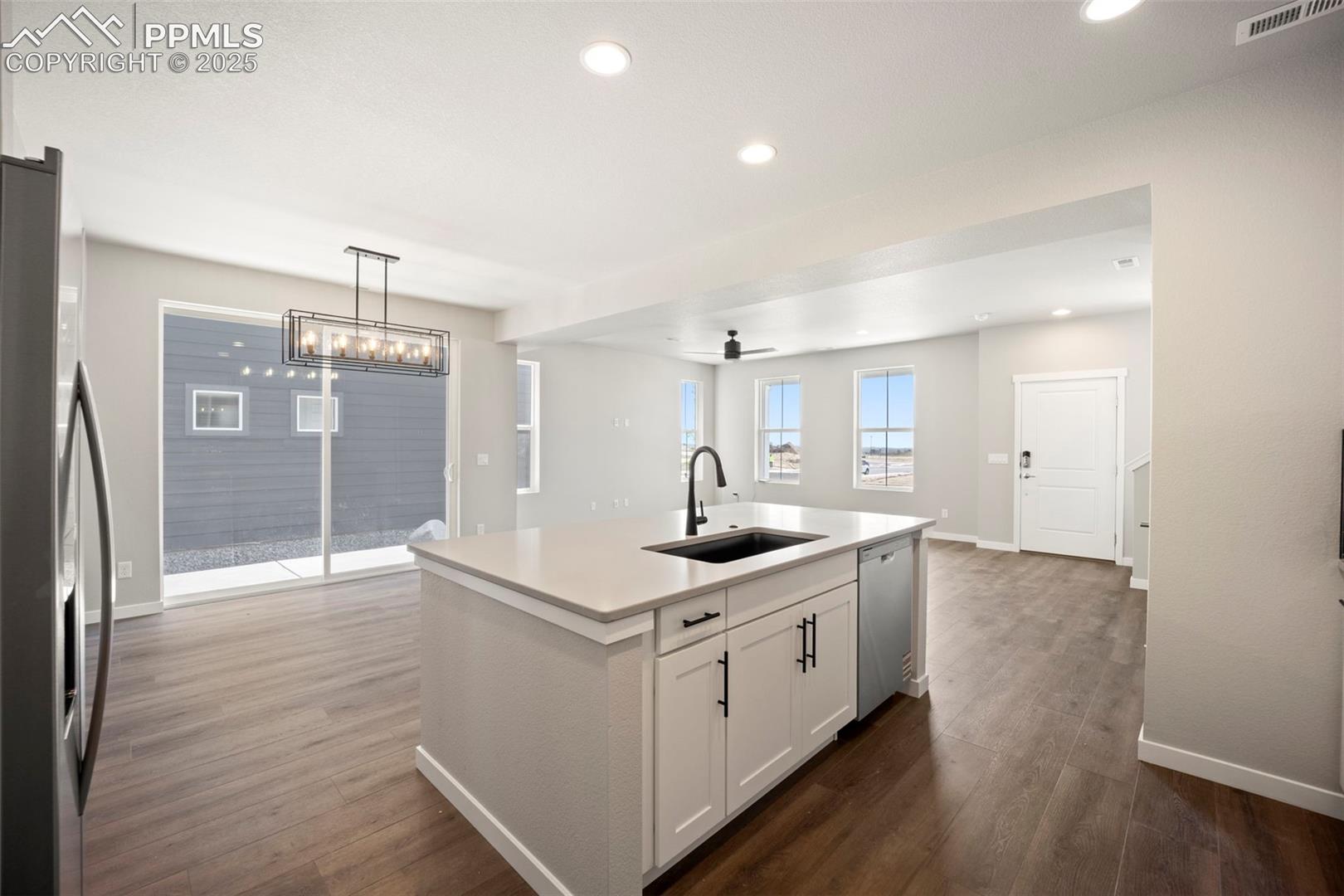 9258 Kurie Mine Lane, photo 12