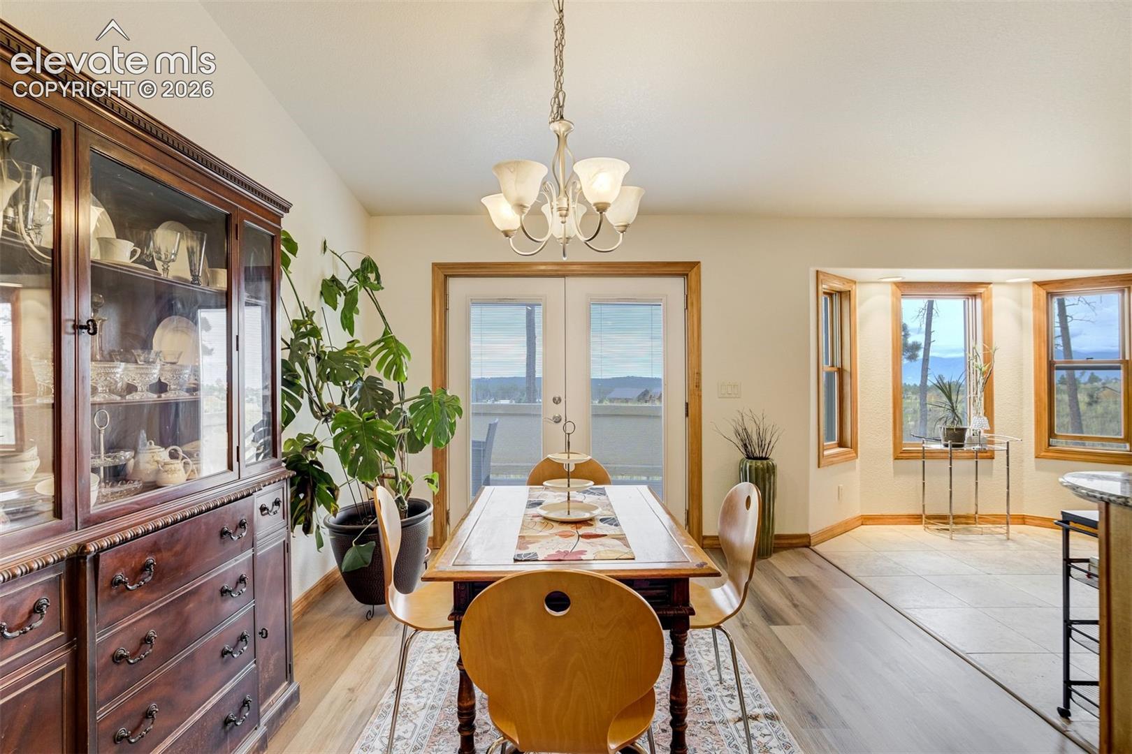 Listing photo 13 for 6285 Vessey Road