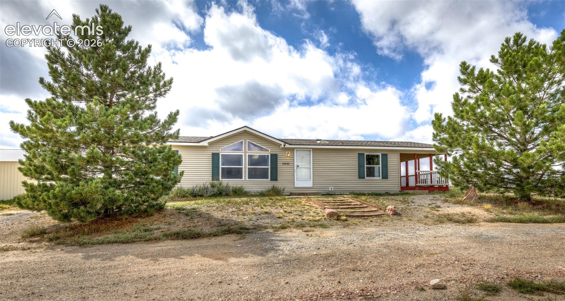 Listing photo 2 for 21430 La Piedra Point