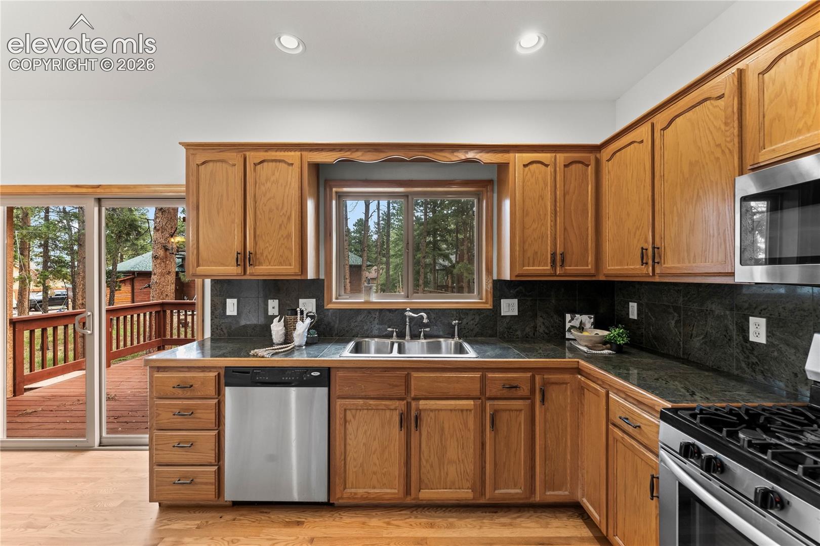 Listing photo 12 for 113 Flagstick Drive