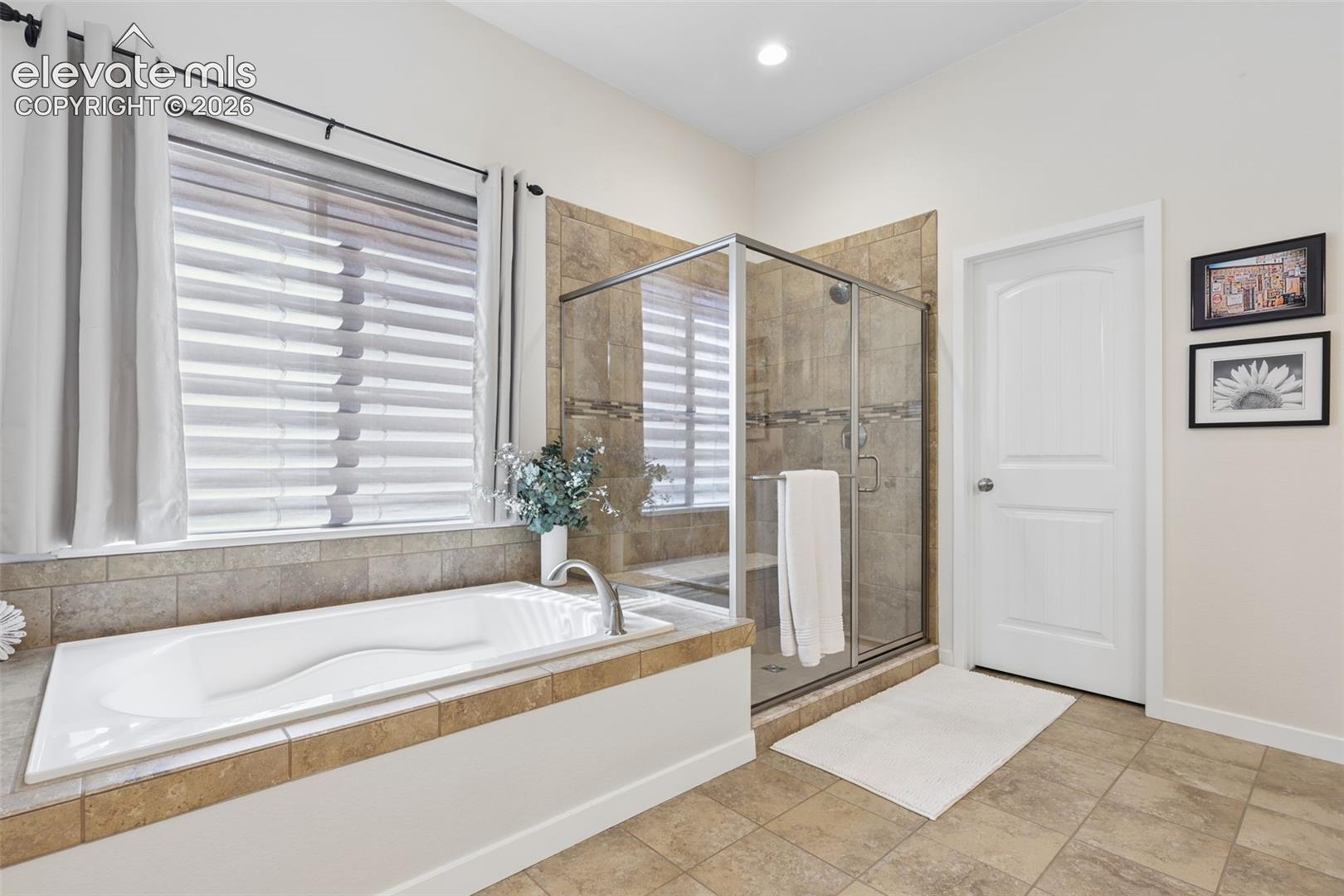 Listing photo 24 for 12794 Pensador Drive