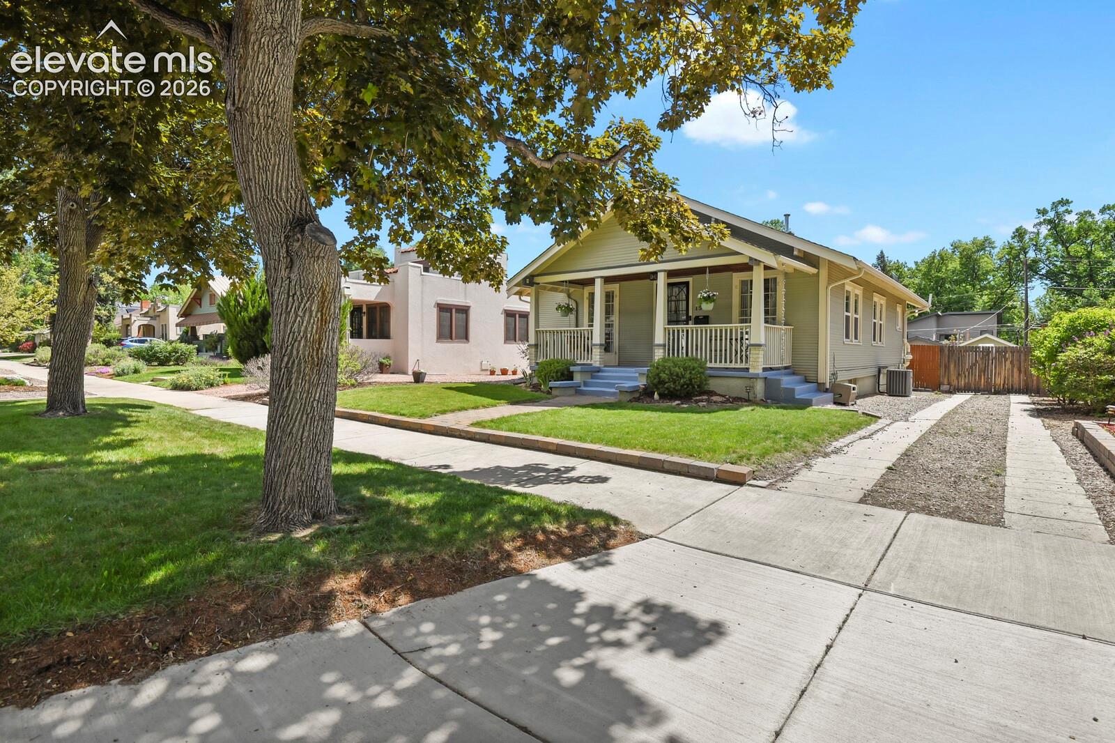 Listing photo 4 for 1507 N El Paso Street