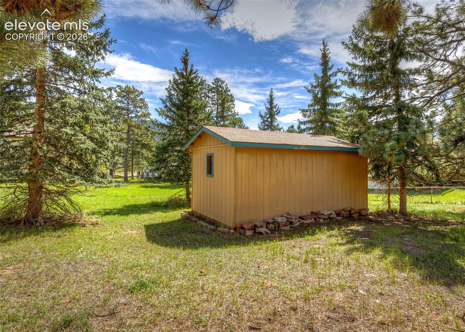 505 Gunnison Avenue, photo 28