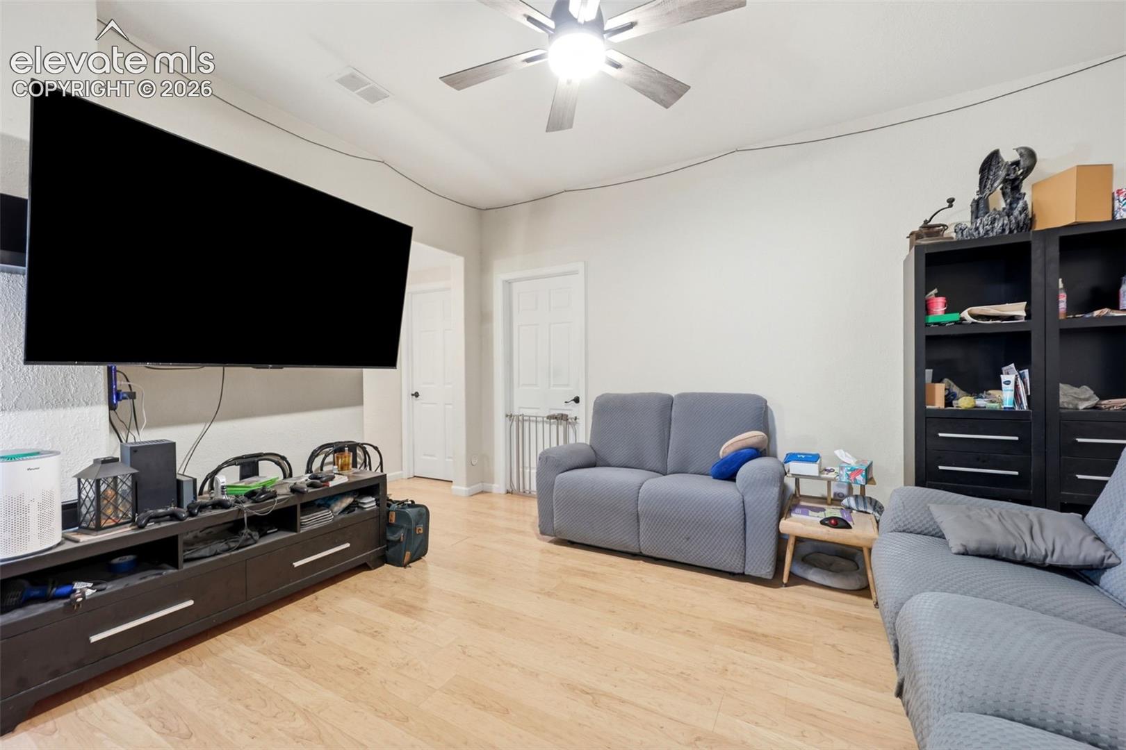 Listing photo 32 for 1286 N Ladonia Drive