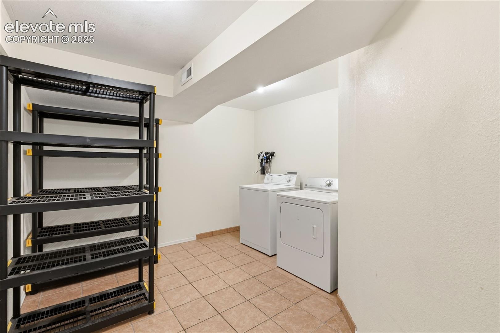 Listing photo 33 for 305 Alma Avenue