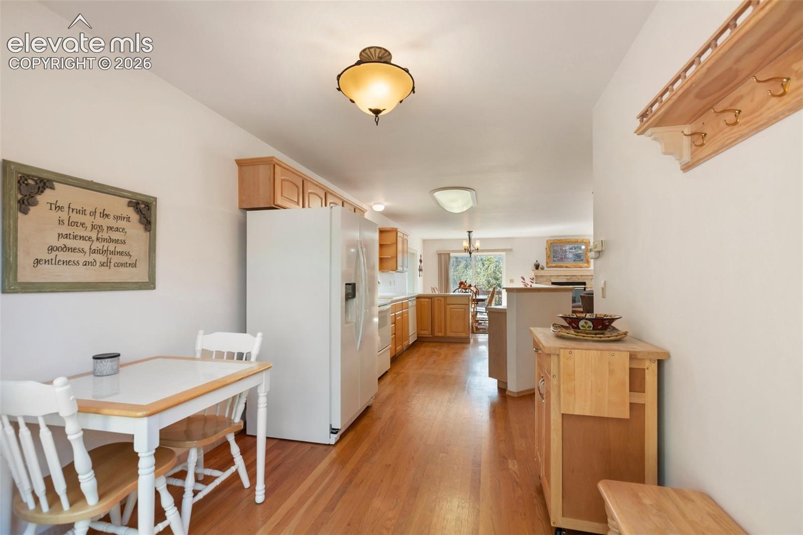 Listing photo 12 for 625 Sun Valley Drive