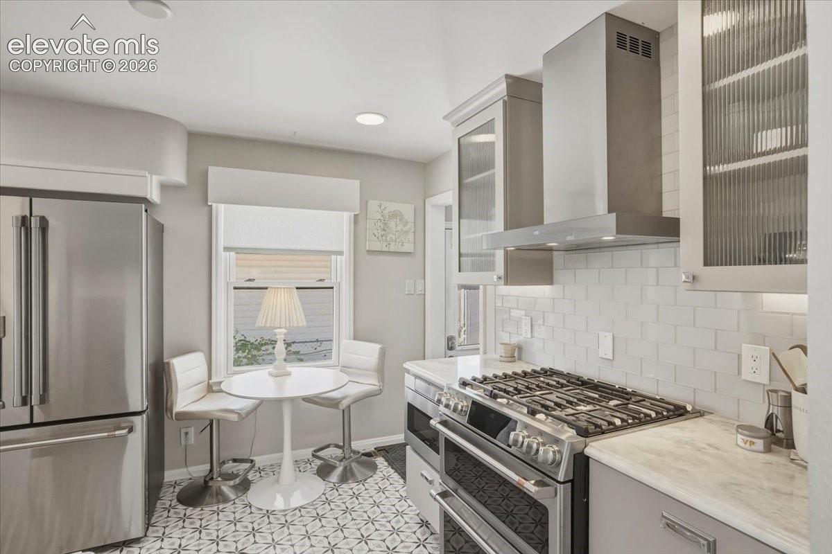 Listing photo 16 for 1510 N El Paso Street
