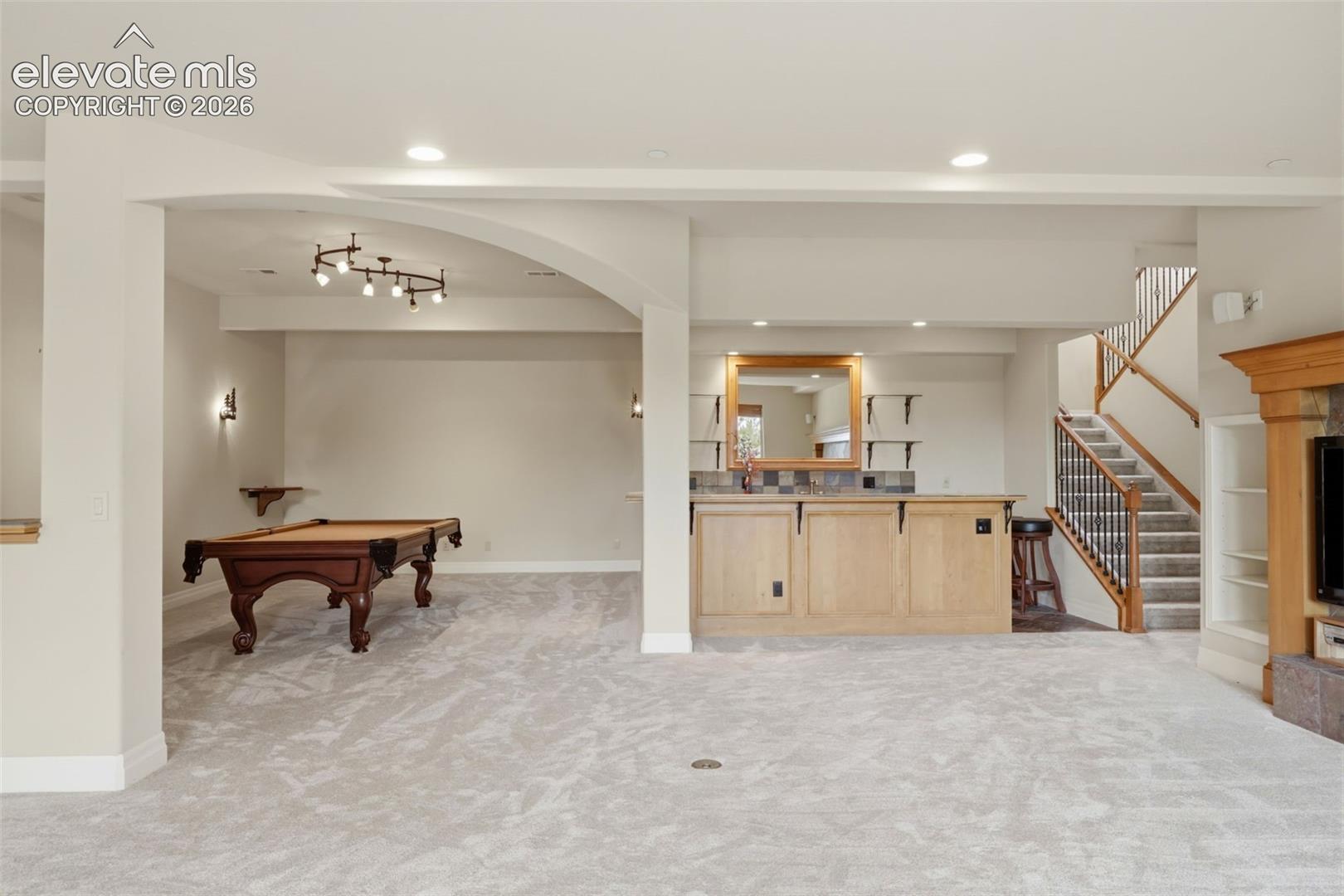 Listing photo 40 for 395 Young Circle