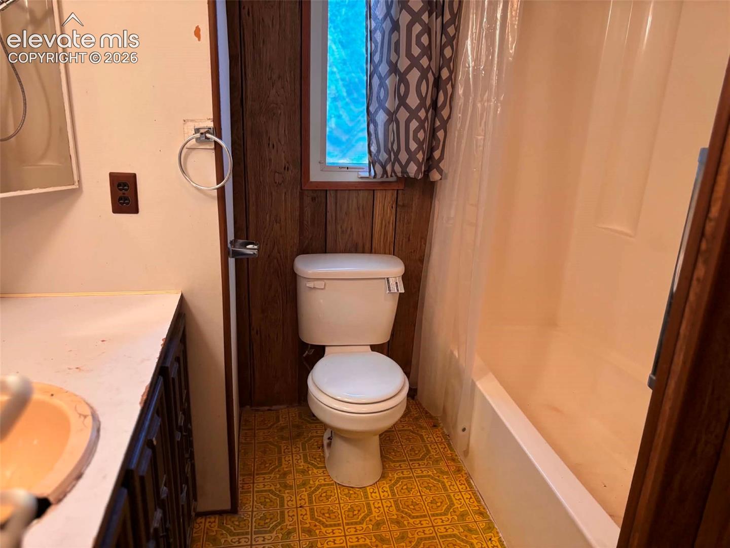 Listing photo 10 for 660 M Street