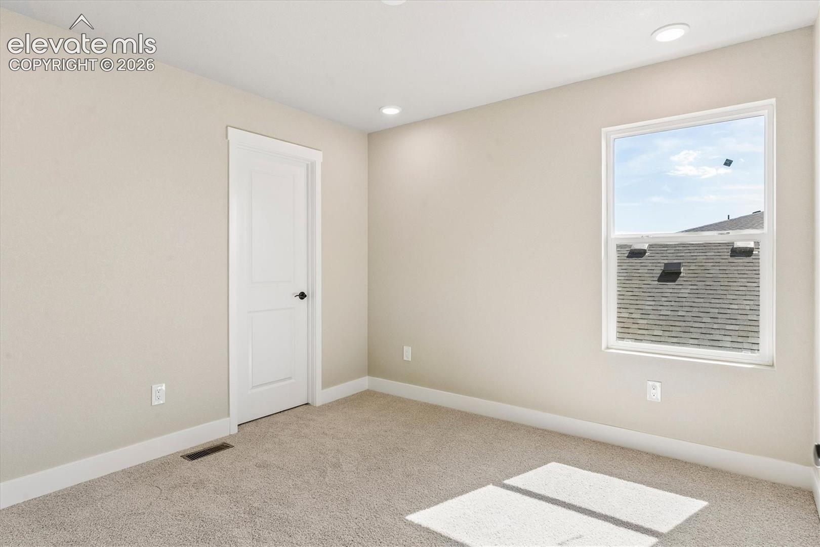 Listing photo 15 for 7891 Grey Bark Way