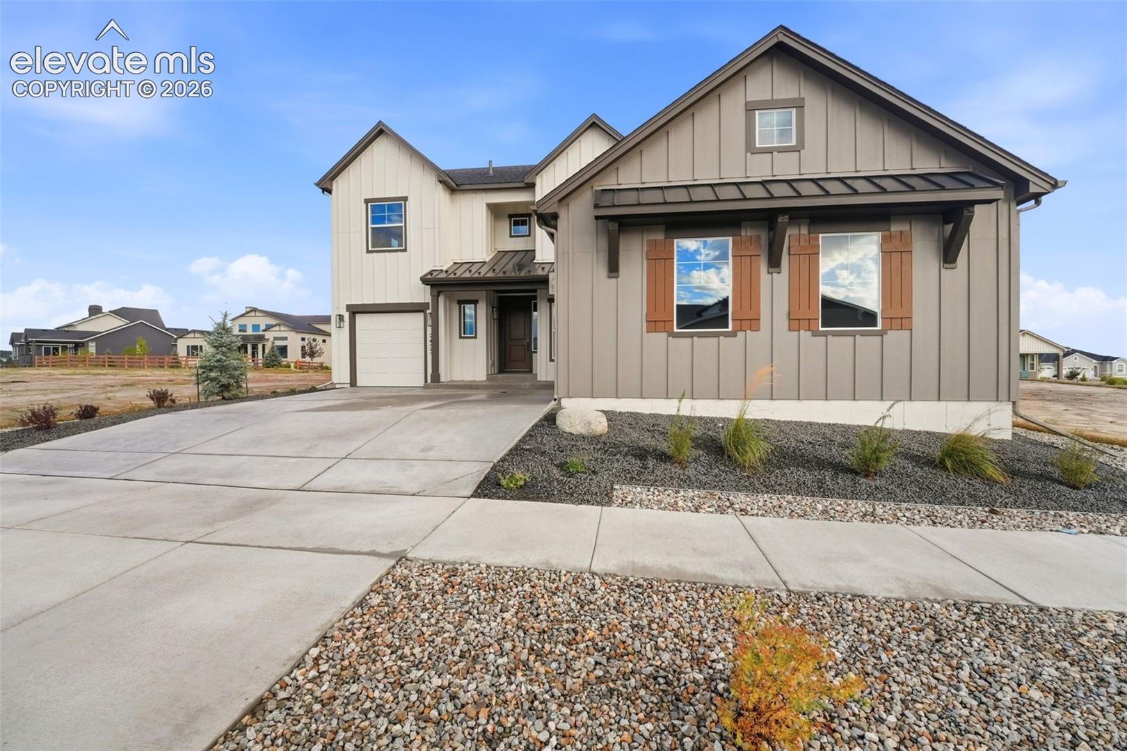 Listing photo 2 for 2453 Sangria Court