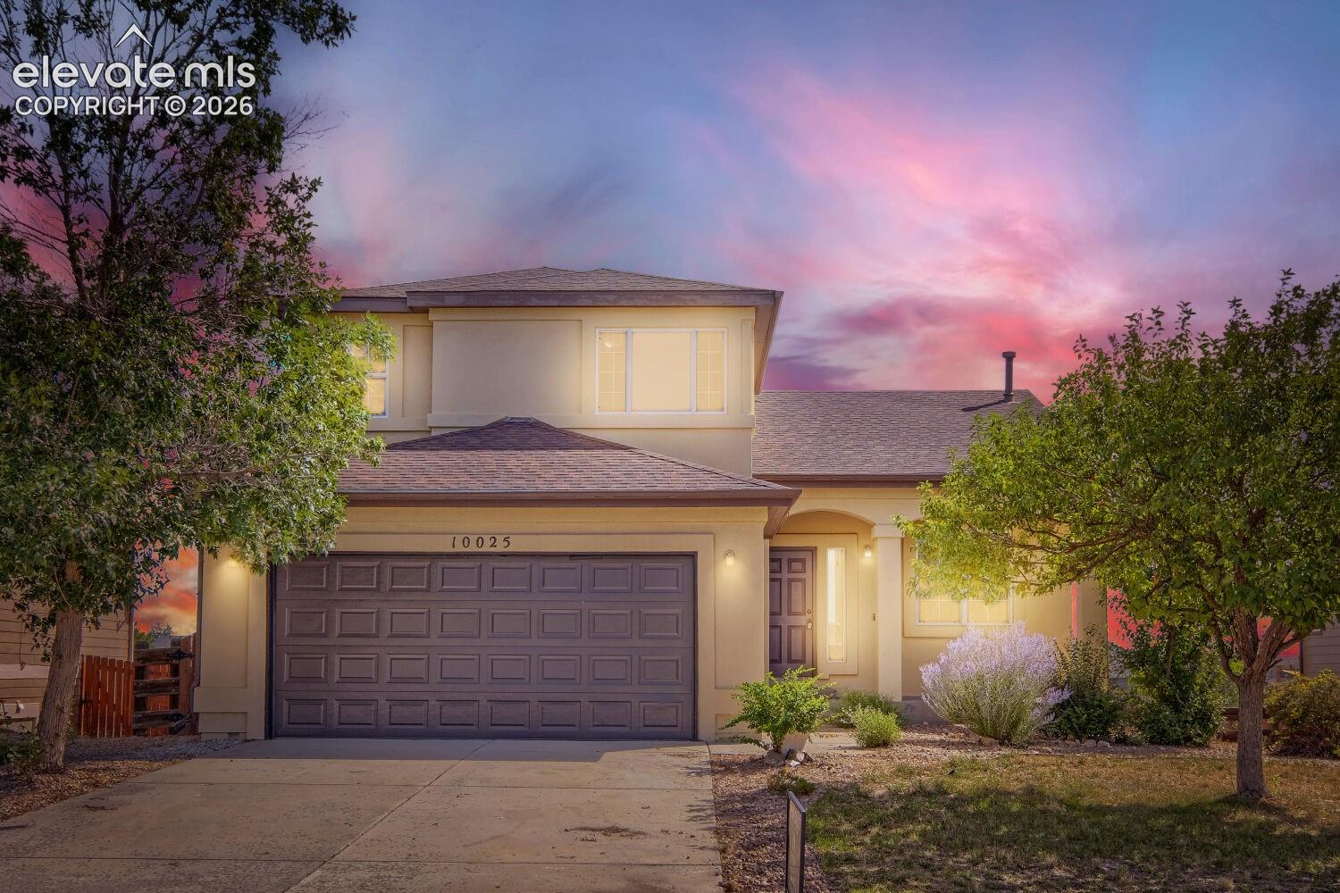 Listing photo 2 for 10025 everglades Drive