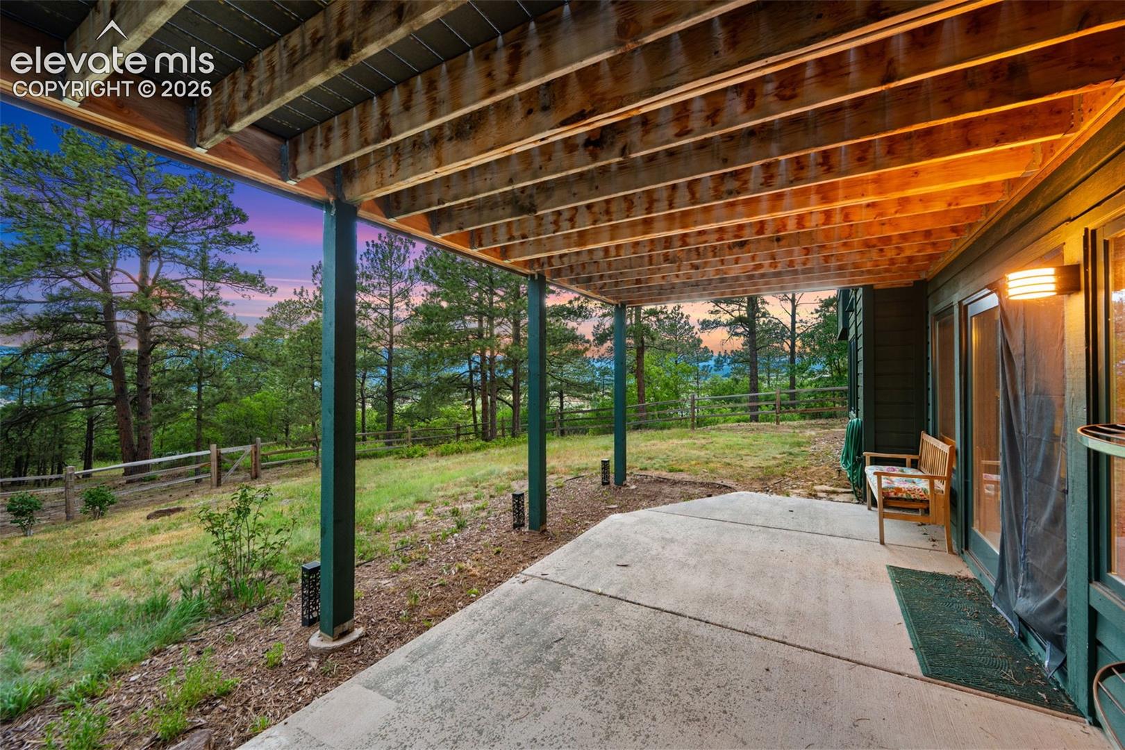 Listing photo 39 for 1675 Oakwood Drive
