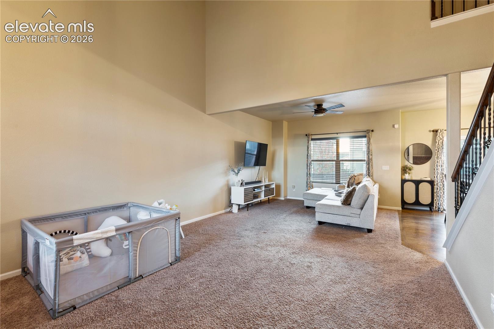 Listing photo 4 for 7886 Wagonwood Place