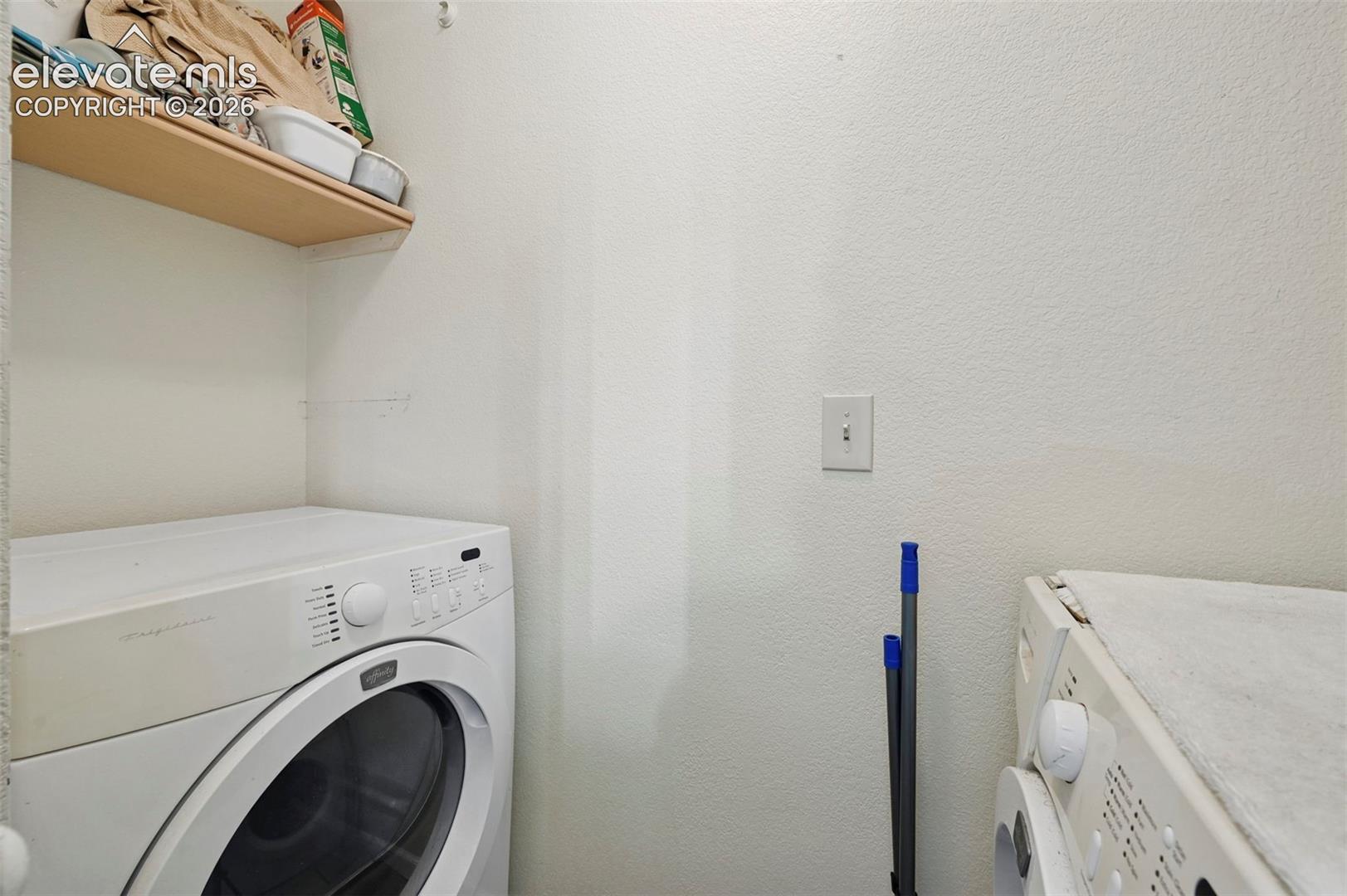 Listing photo 9 for 6382 Zermatt Drive