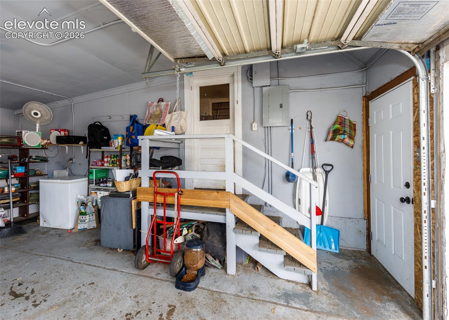Listing photo 33 for 2035 Pine Street