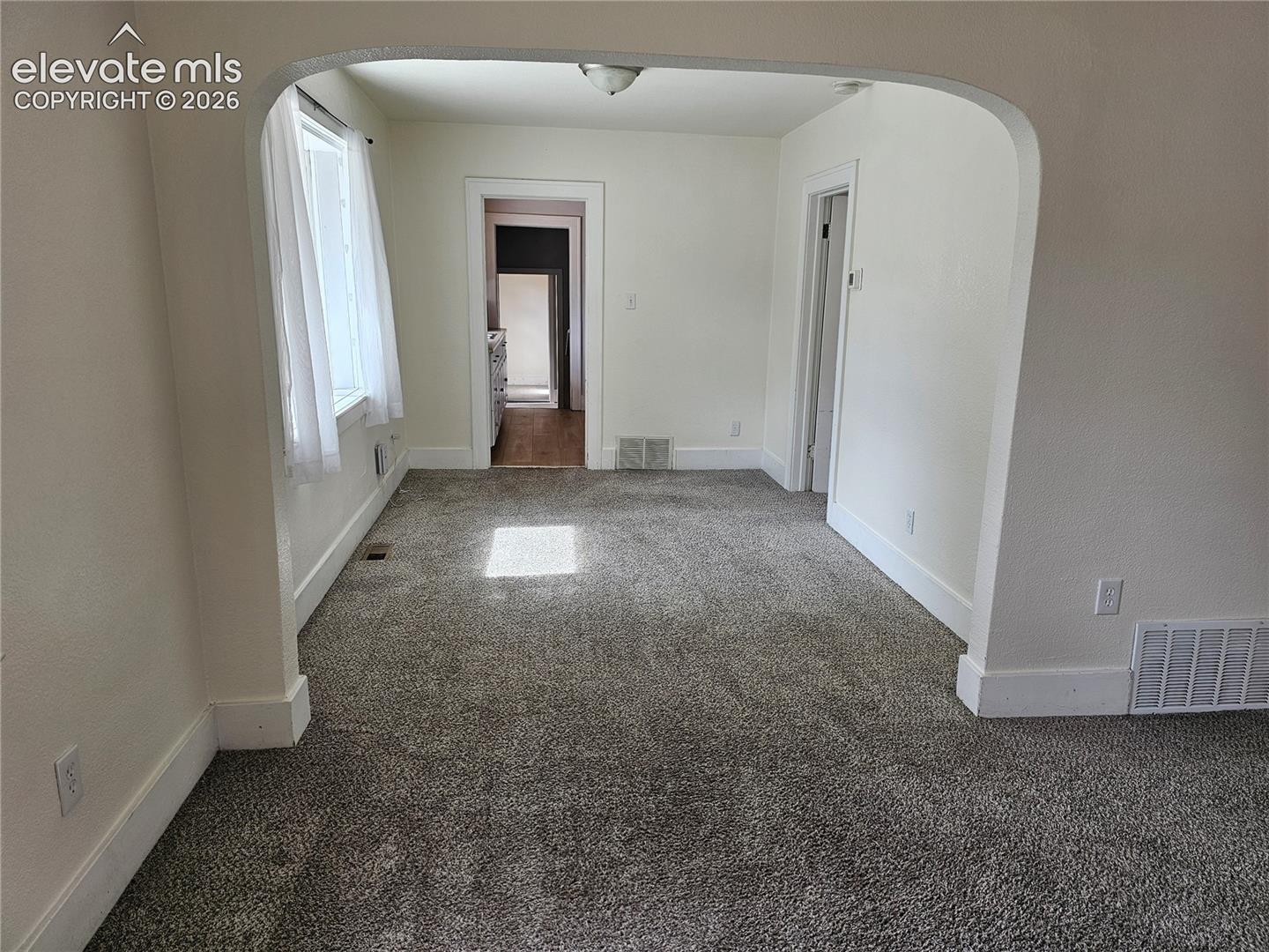 626 Prospect Lake Drive, photo 2