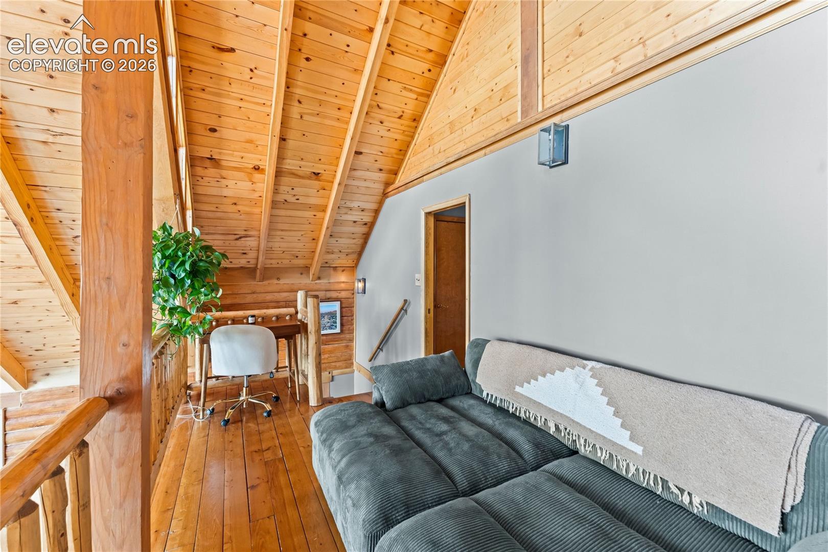 Listing photo 22 for 102 Douglas Fir Lane