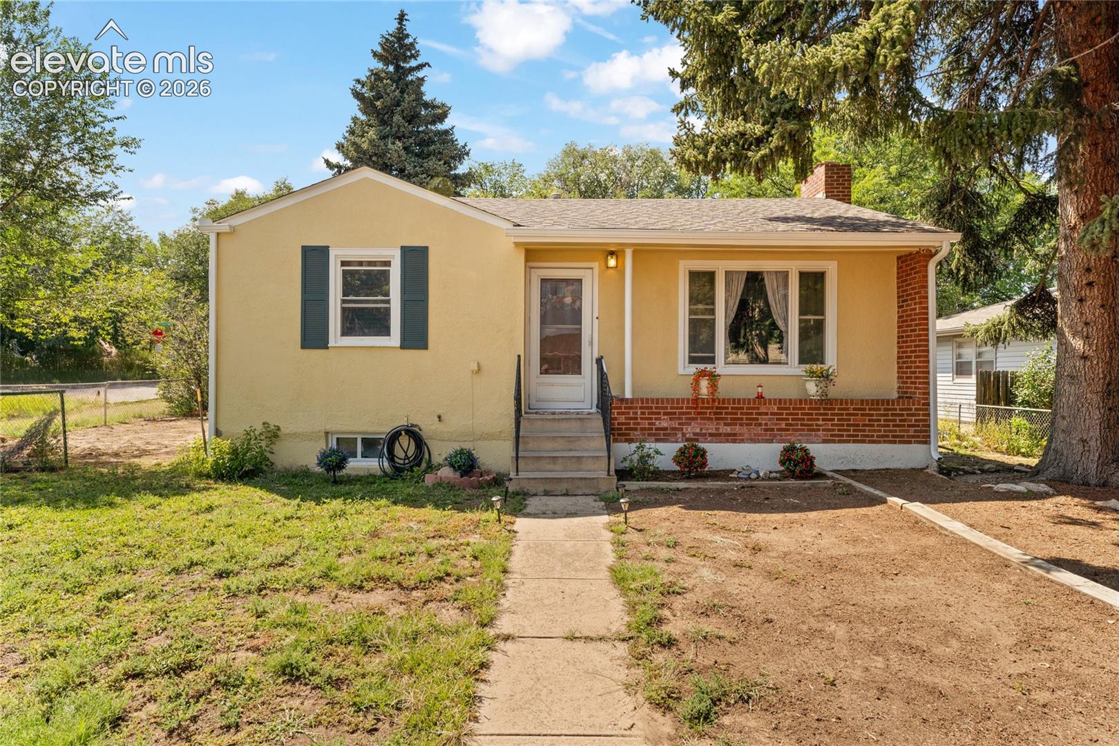 1502 Buena Ventura Circle