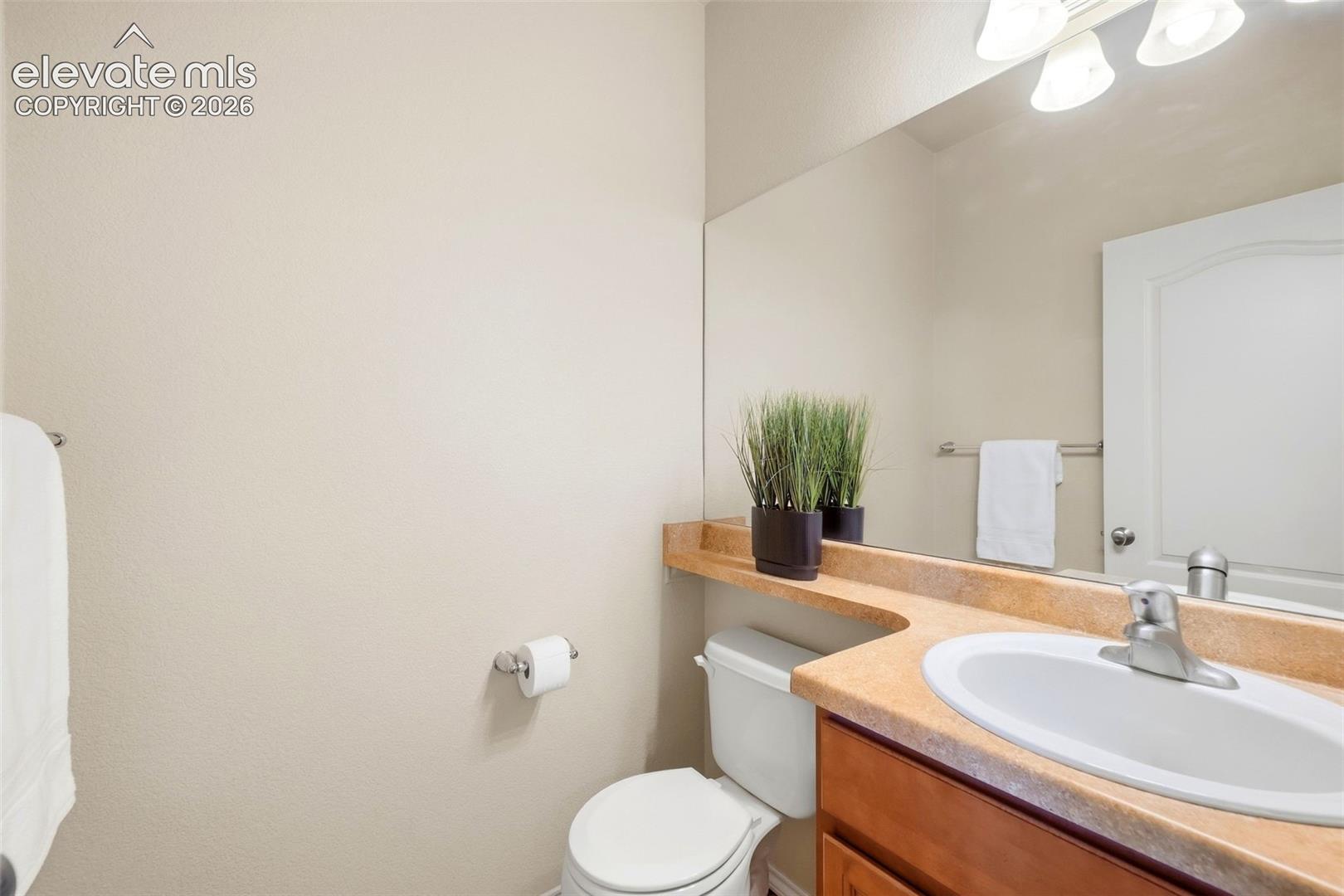 Listing photo 14 for 9895 Kings Canyon Drive