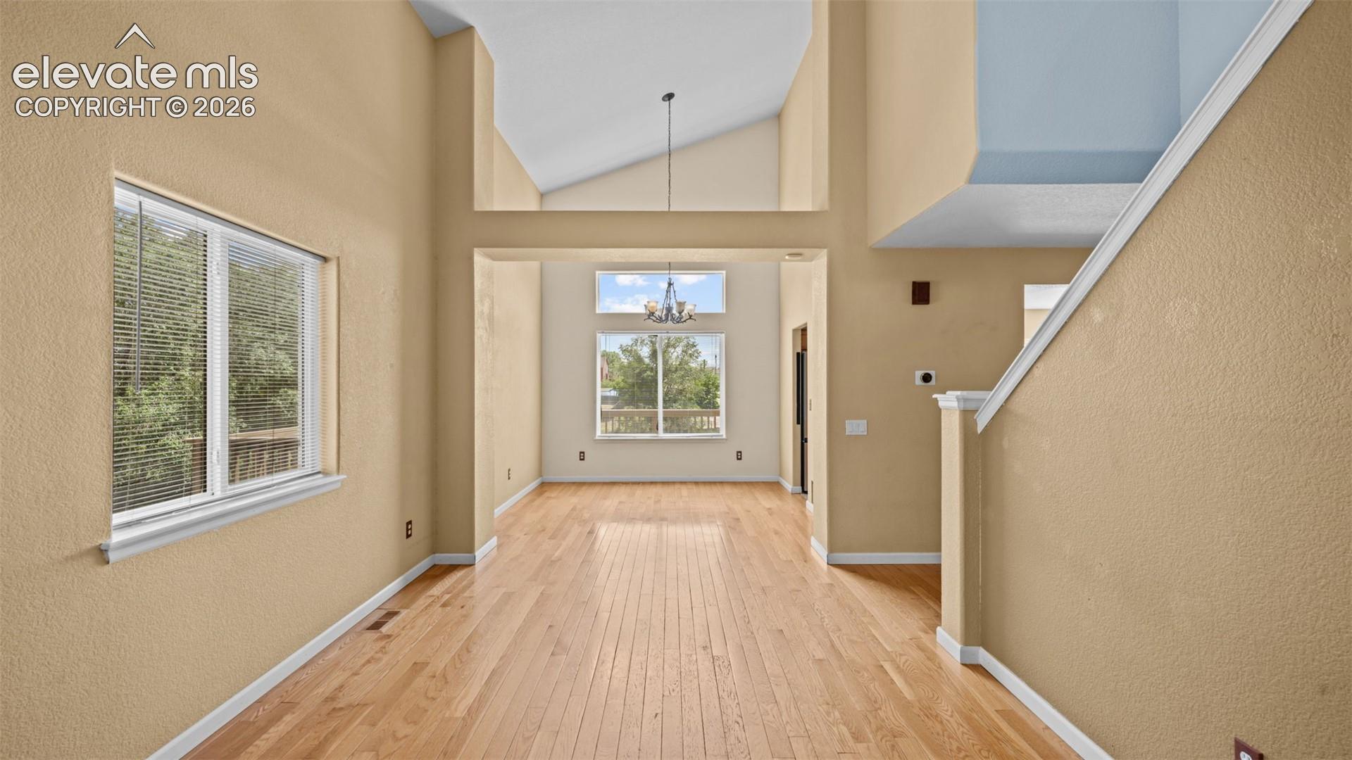 Listing photo 5 for 5216 Arroyo Street