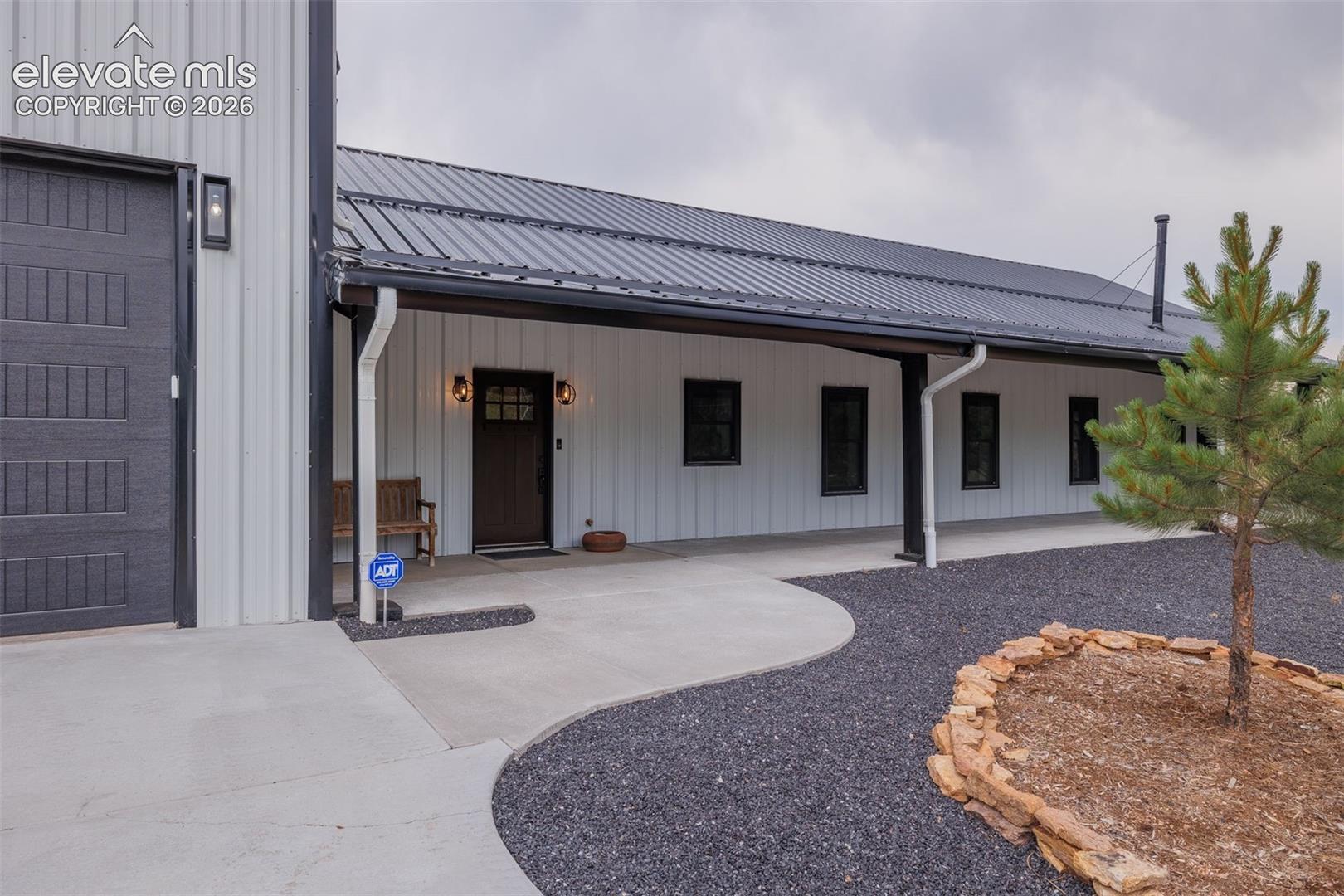 Listing photo 12 for 412 Obsidian Drive