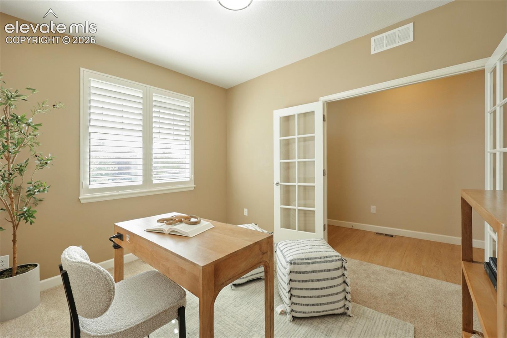 Listing photo 18 for 3973 John Court