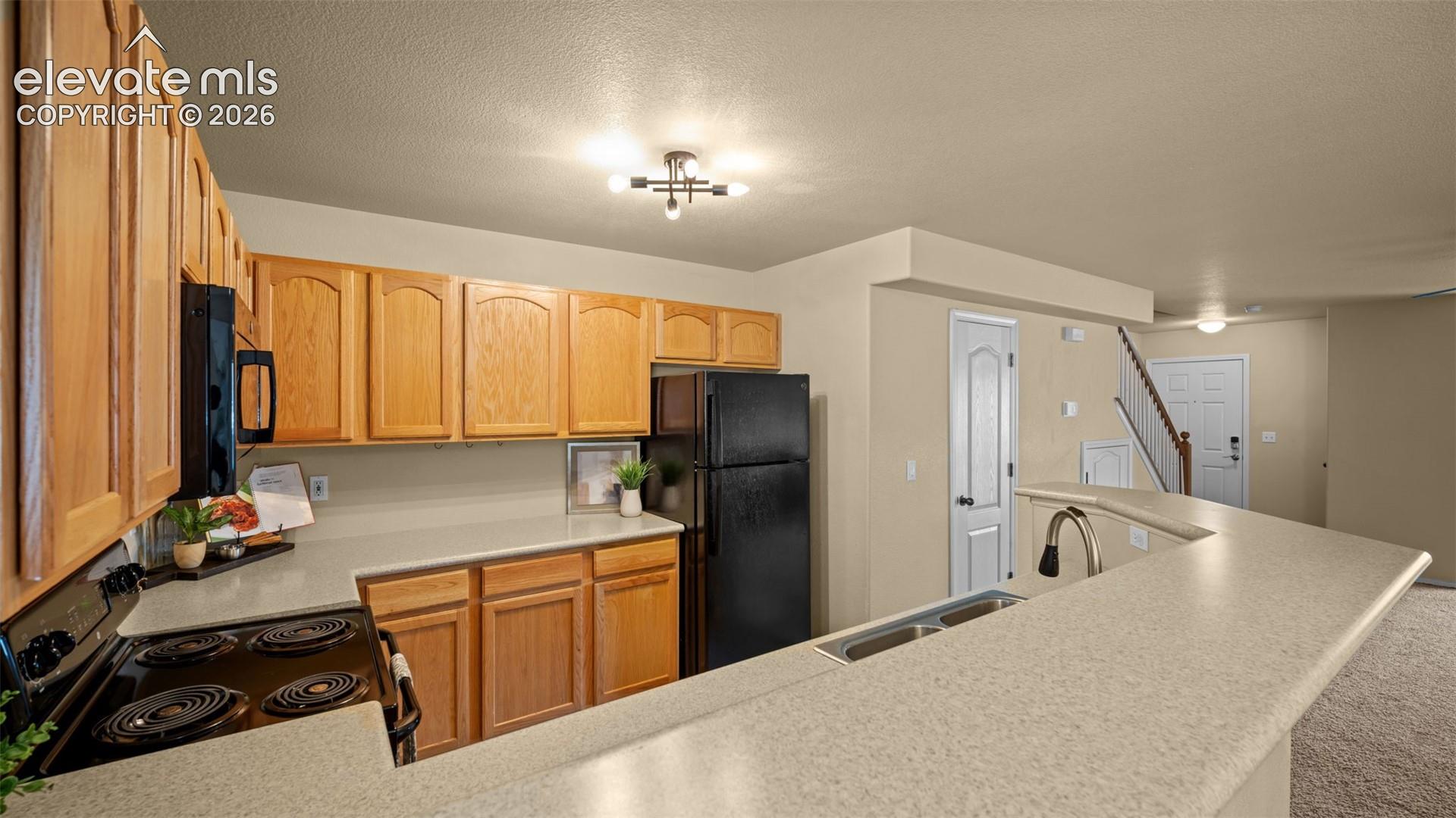 2280 La Salle Street, photo 10