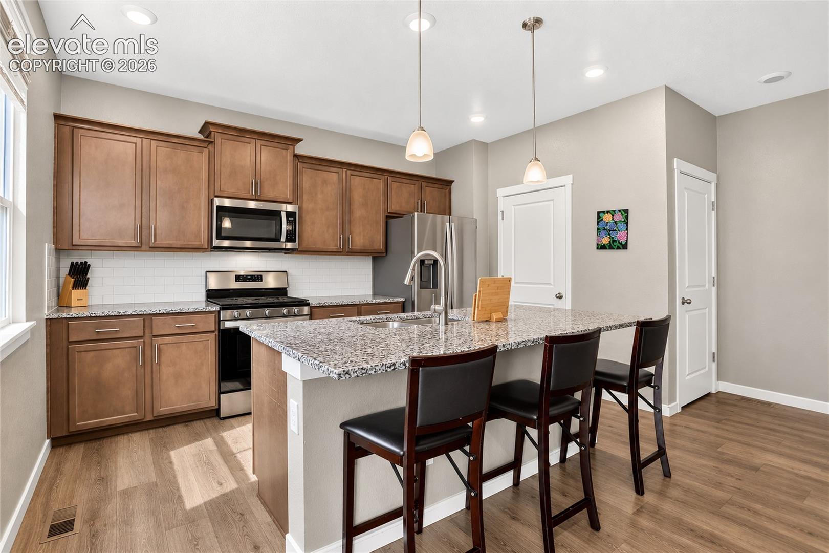 Listing photo 7 for 2051 Rosette Lane