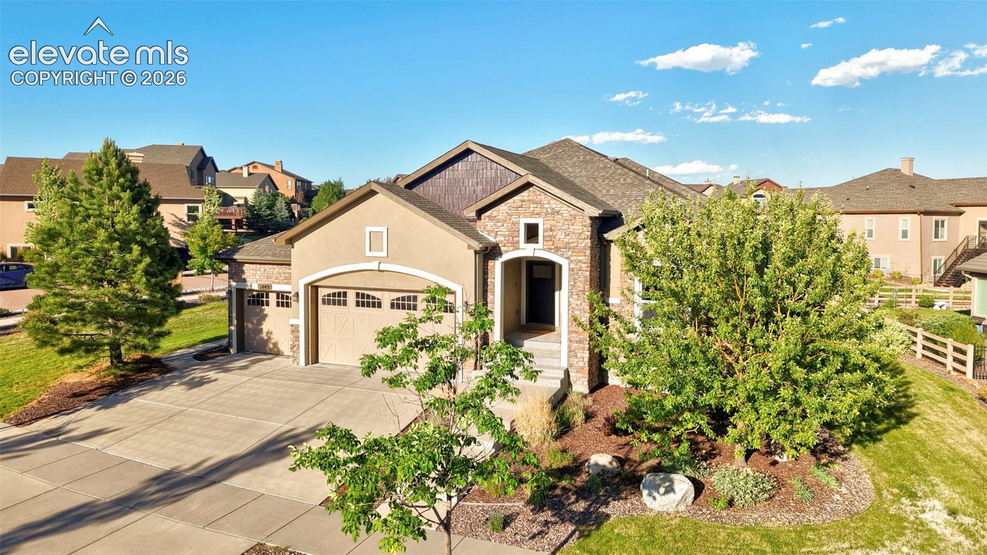 Listing photo 2 for 1449 Yellow Tail Drive