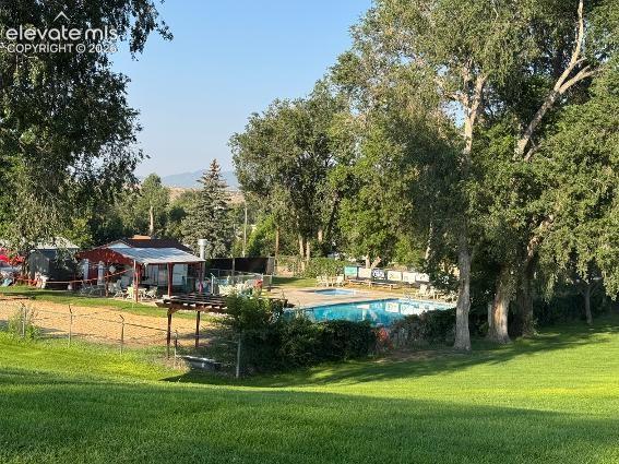 Listing photo 12 for 1100 Rosemont Drive
