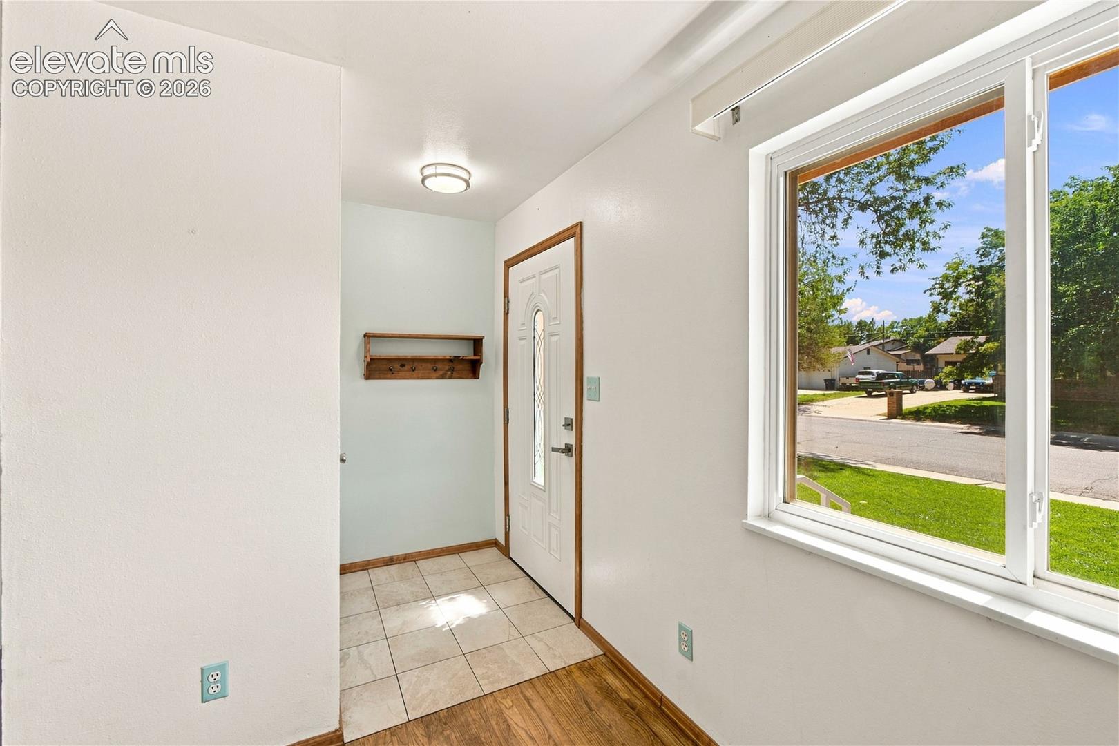 Listing photo 16 for 540 Starlite Drive
