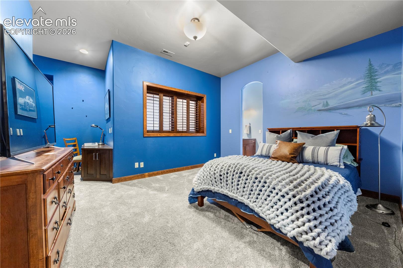 Listing photo 35 for 2217 Rainbows End Point