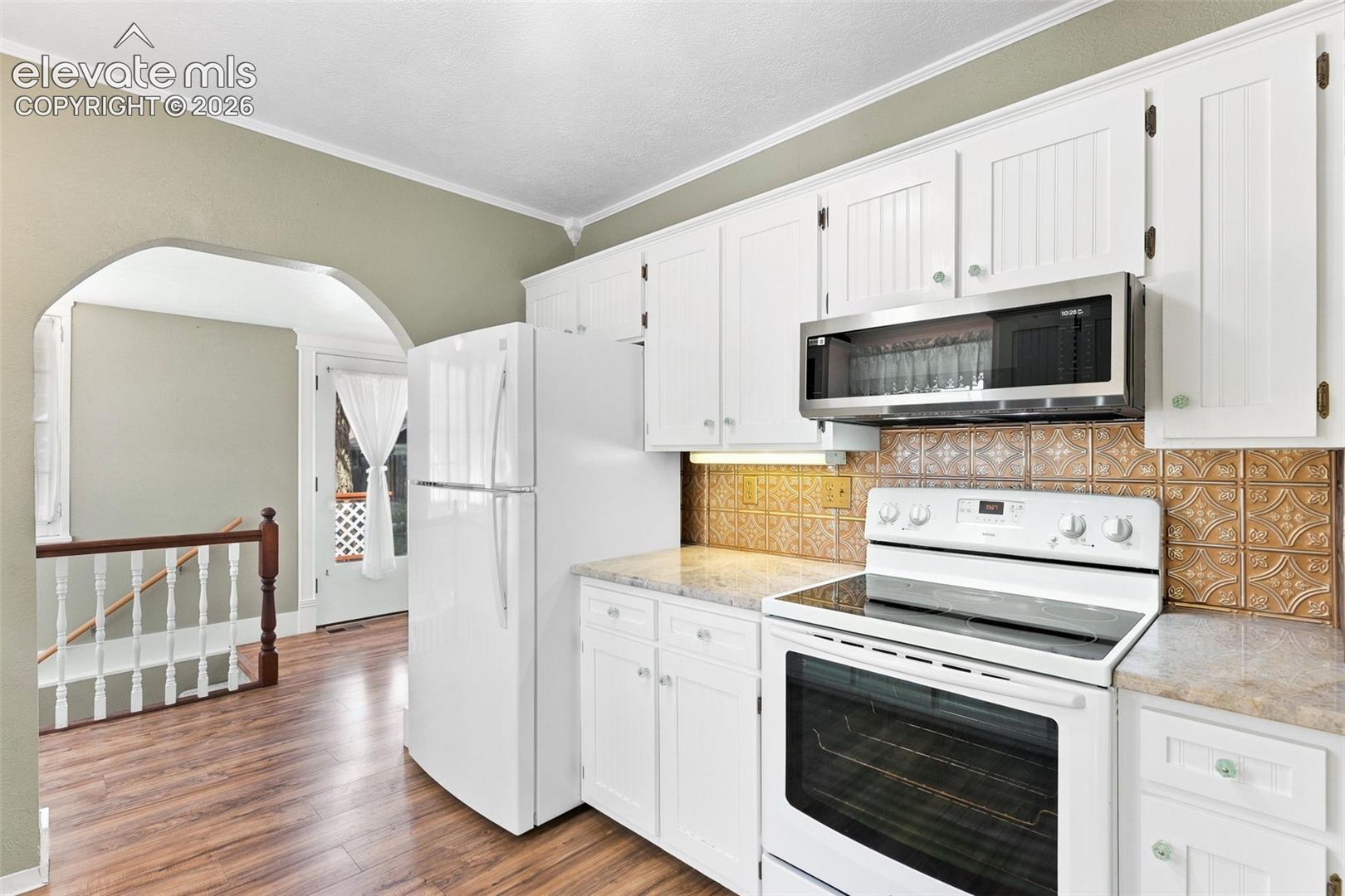 Listing photo 13 for 514 Custer Avenue