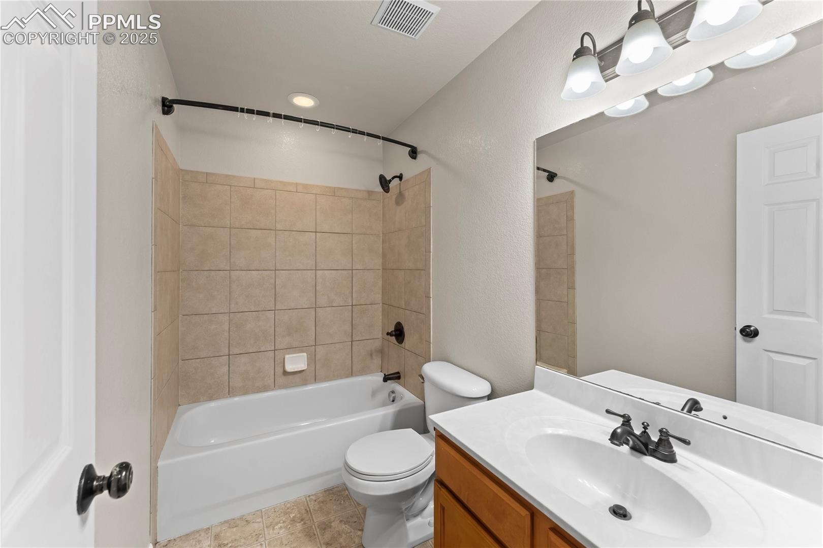 Listing photo 25 for 11508 Black Maple Lane