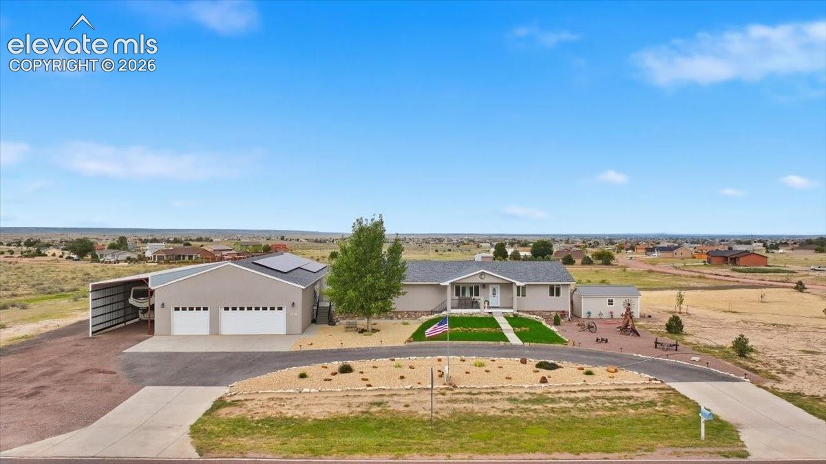 Listing photo 4 for 1516 N Platteville Boulevard