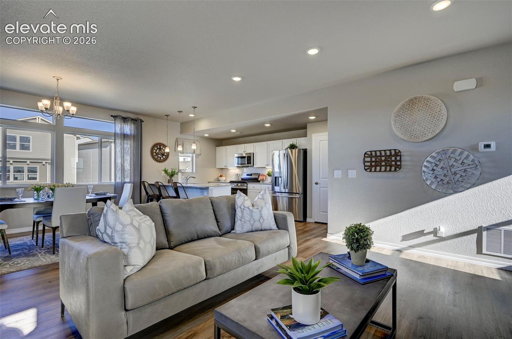 Listing photo 3 for 13664 Nederland Drive