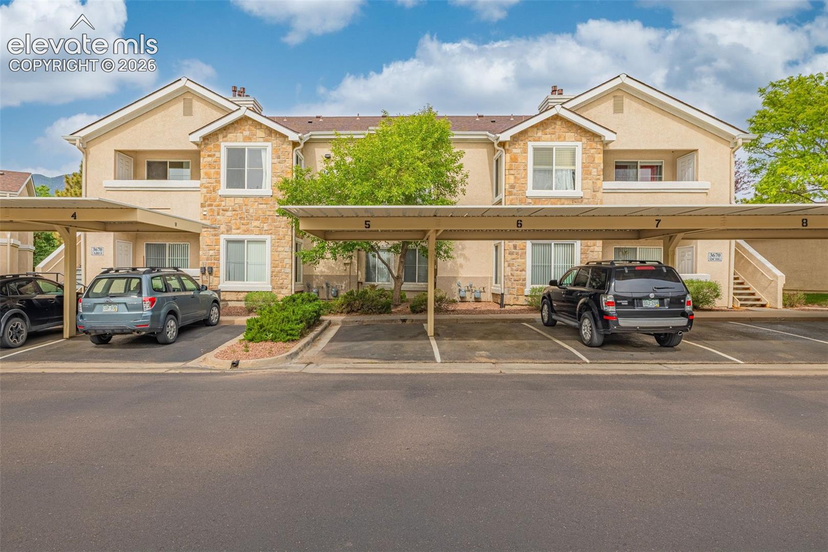 3670 Strawberry Field Grove