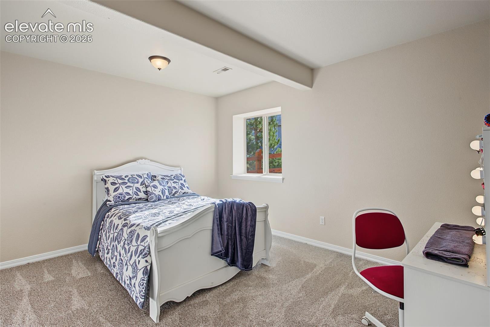 Listing photo 24 for 15621 Lake Mist Drive