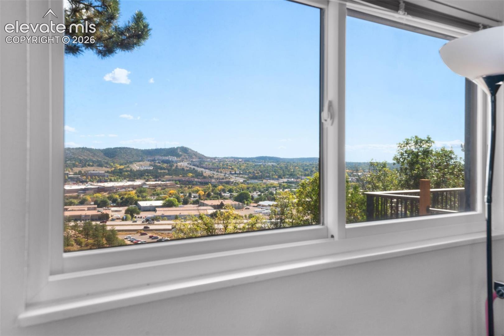Listing photo 17 for 118 Sunbird Cliffs Lane