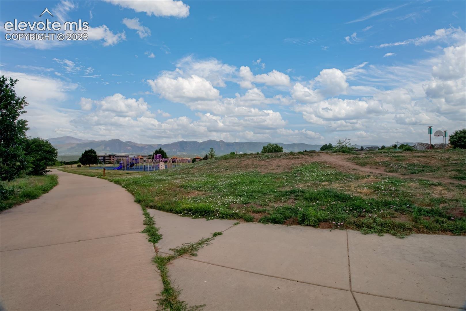 Listing photo 47 for 1136 Lawn Lake Trail