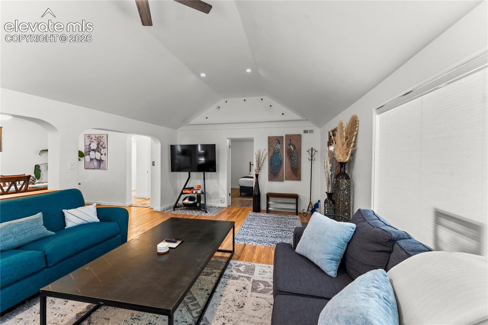 Listing photo 8 for 2706 W Pikes Peak Avenue