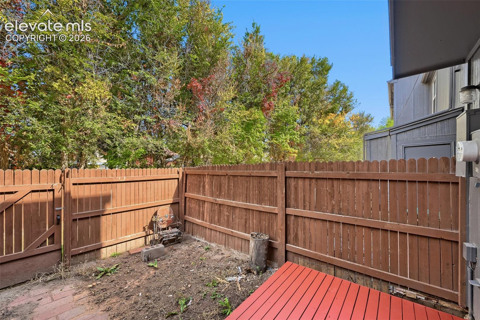 Listing photo 25 for 4128 Charleston Drive