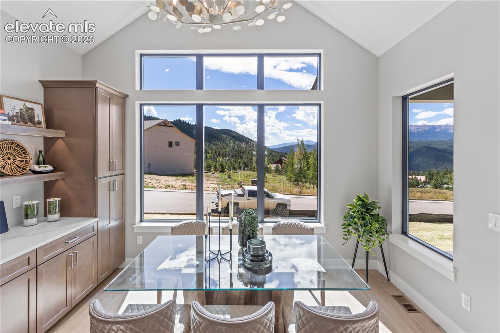 Listing photo 14 for 1405 Red Haven Place