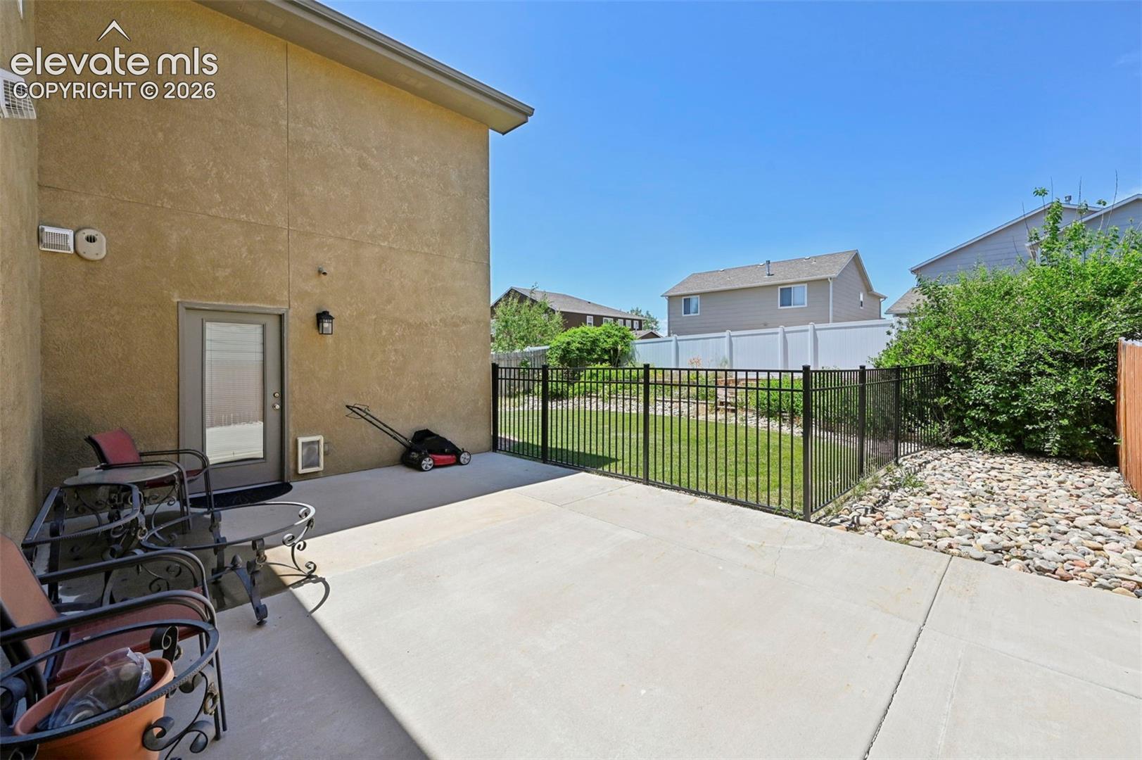 Listing photo 16 for 5053 Killdeer Drive