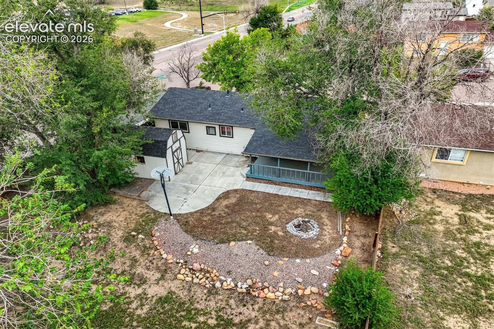 Listing photo 44 for 3415 Bridgewood Lane